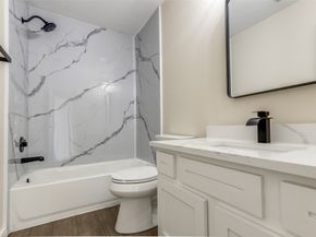 2103 Laurel Arbor Drive, Houston TX 77014