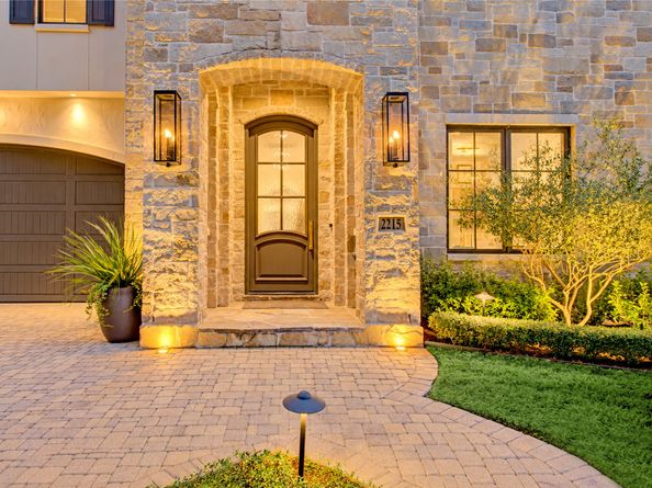 2215 North Boulevard, Houston TX 77098