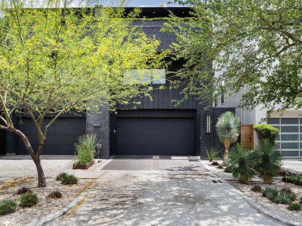 2117 Elmen Street B, Houston TX 77019