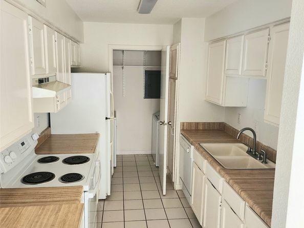6500 Sands Point Drive 104, Houston TX 77074