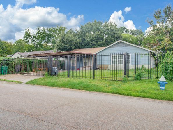1203 Ruell Street, Houston TX 77017