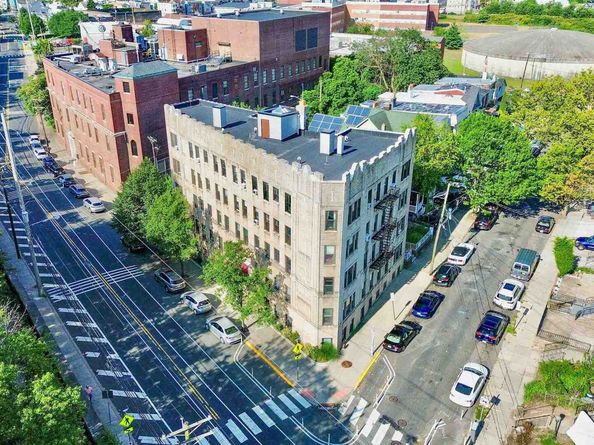 787 Summit Ave 3, Jersey City NJ 07307