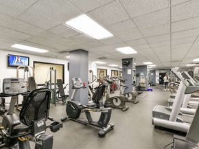 704 Harmon Cove Tower, Secaucus NJ 07094