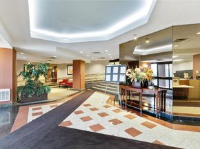 704 Harmon Cove Tower, Secaucus NJ 07094