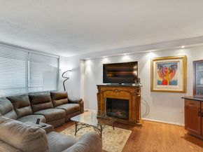 704 Harmon Cove Tower, Secaucus NJ 07094