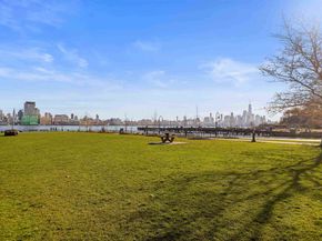 1000 Maxwell Lane 10J, Hoboken NJ 07030
