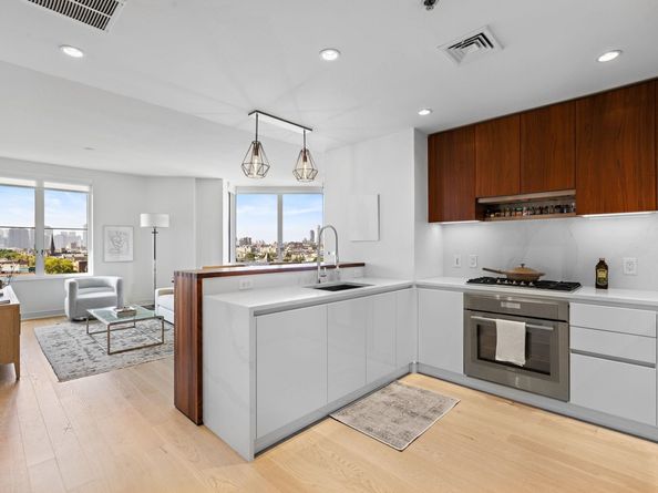 1000 Maxwell Lane 10J, Hoboken NJ 07030