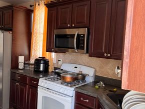 1701 73rd St, North Bergen NJ 07047