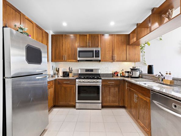 20 Newport Parkway 2103, Jersey City NJ 07310