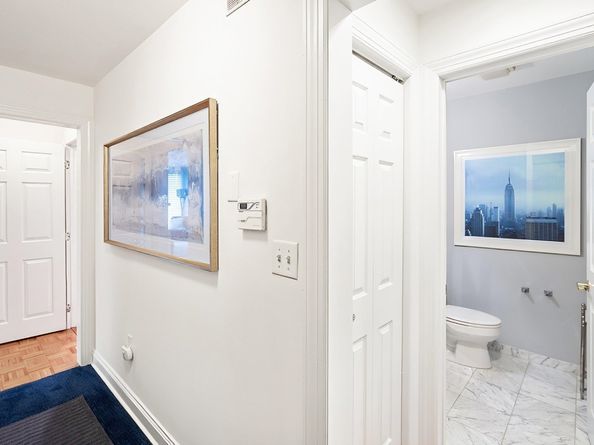 207 Shearwater Ct West 42, Jersey City NJ 07305