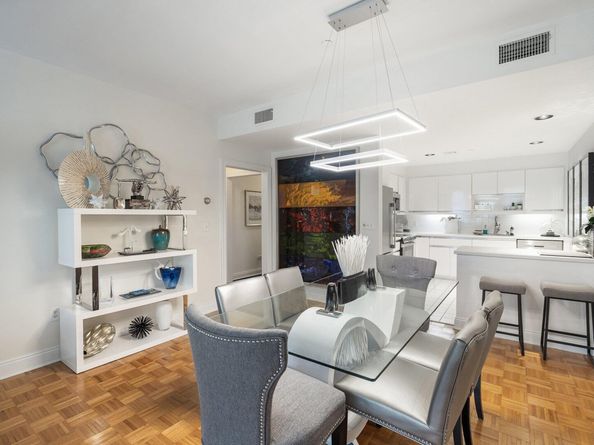 207 Shearwater Ct West 42, Jersey City NJ 07305
