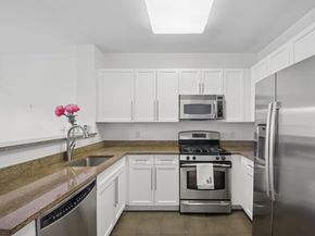 30 Freedom Way 306, Jersey City NJ 07305