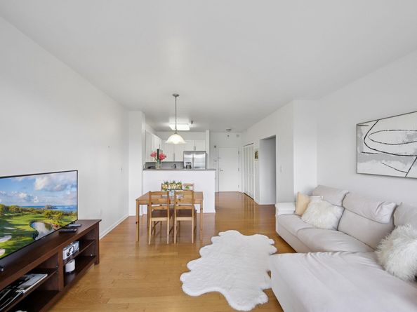 30 Freedom Way 306, Jersey City NJ 07305