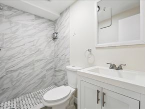 12 Saddlewood Ct, Jersey City TX 07302
