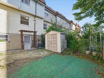 12 Saddlewood Ct