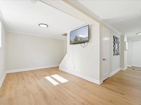 12 Saddlewood Ct, Jersey City TX 07302