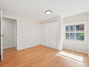 12 Saddlewood Ct, Jersey City TX 07302