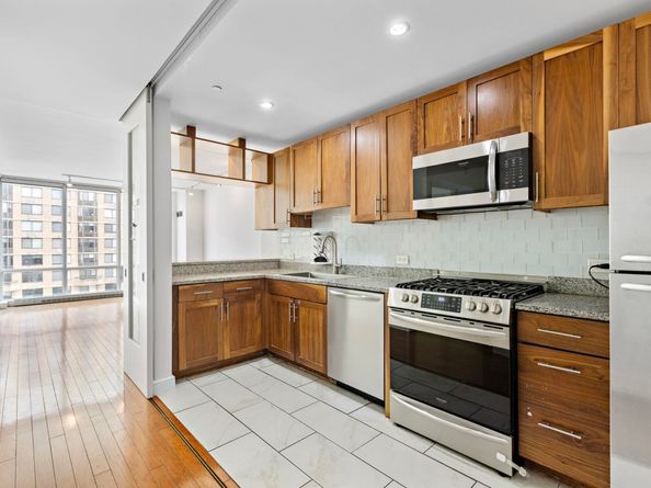20 Newport Parkway 1202, Jersey City NJ 07310