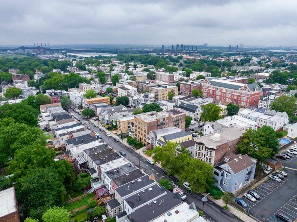 162 Fairview Ave 8, Jersey City NJ 07304
