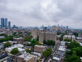 162 Fairview Ave 8, Jersey City NJ 07304