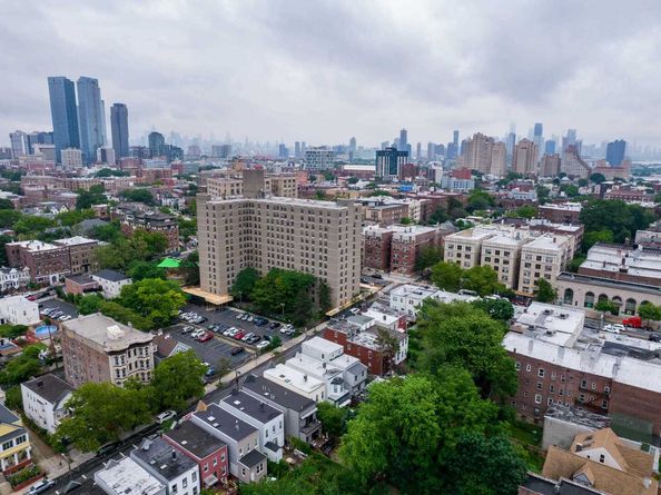 162 Fairview Ave 8, Jersey City NJ 07304