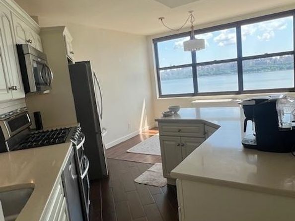 7004 Blvd East 11E, Guttenberg NJ 07093