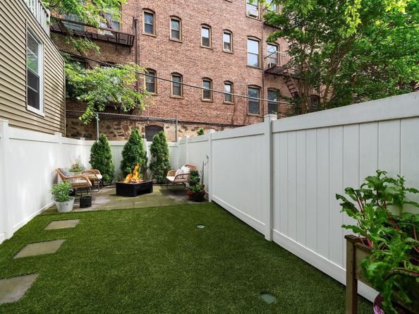18 1/2 Highland Ave, Jersey City NJ 07306