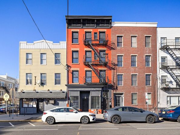 322 3rd St 1, Jersey City NJ 07302