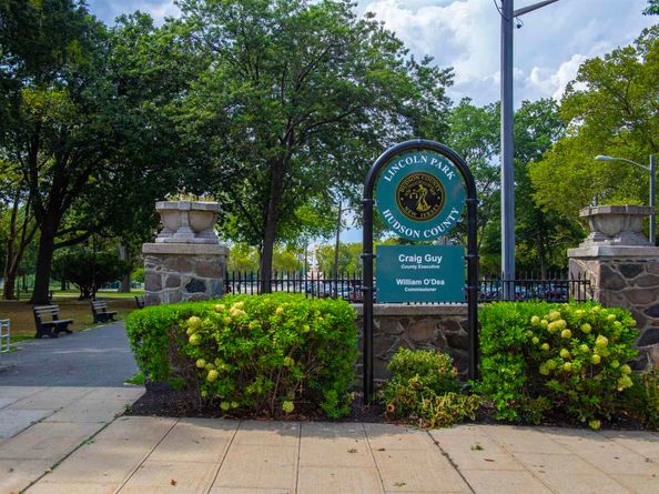270 Harrison Ave 209, Jersey City NJ 07304