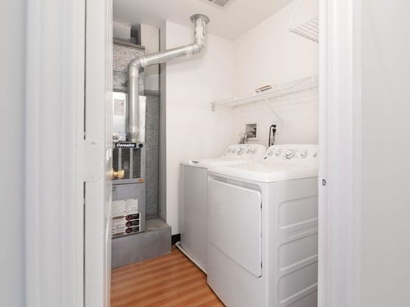 3 Persimmon Ct, Jersey City NJ 07305