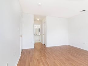 3 Persimmon Ct, Jersey City NJ 07305