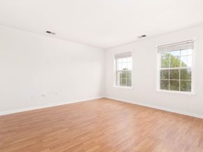 3 Persimmon Ct, Jersey City NJ 07305