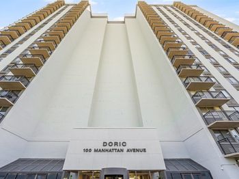 100 Manhattan Ave