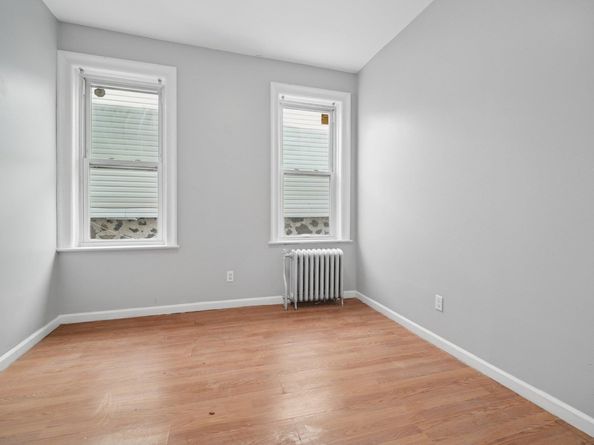 130 Wilkinson Ave, Jersey City NJ 07305