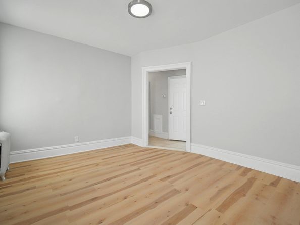 130 Wilkinson Ave, Jersey City NJ 07305