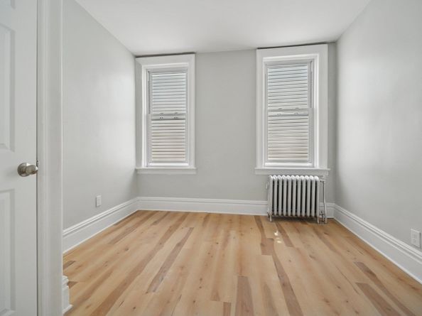 130 Wilkinson Ave, Jersey City NJ 07305