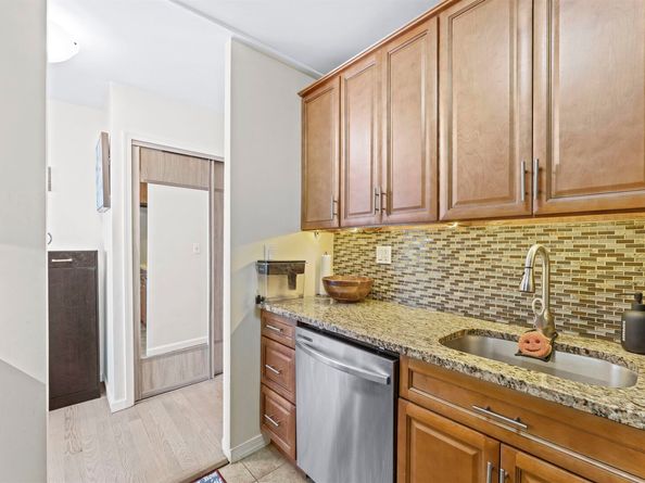 100 Manhattan Ave 1217, Union City NJ 07087