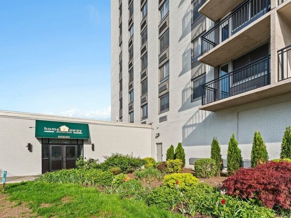 100 Manhattan Ave 1217, Union City NJ 07087