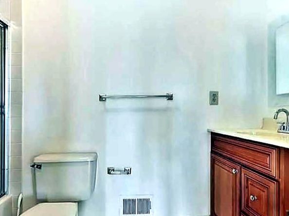 833 Topsail Lane 833, Secaucus NJ 07094