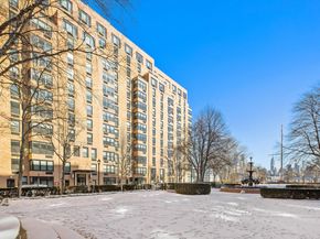 2 Constitution Ct 814, Hoboken NJ 07030