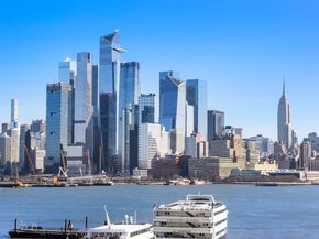 2 Constitution Ct 814, Hoboken NJ 07030