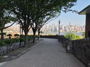6600 Blvd East 19K, West New York NJ 07093