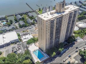 6600 Blvd East 19K, West New York NJ 07093