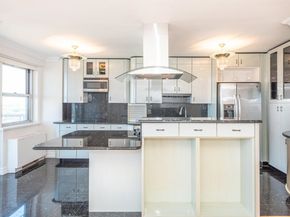 6600 Blvd East 19K, West New York NJ 07093