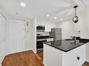 1 2nd St 206, Jersey City NJ 07302