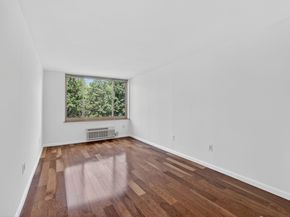 1 2nd St 206, Jersey City NJ 07302