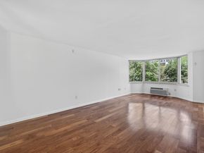1 2nd St 206, Jersey City NJ 07302