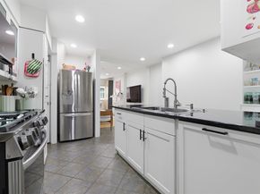 260 5th St, Jersey City NJ 07302