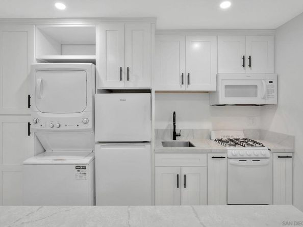 1313 N Ave, National City CA 91950