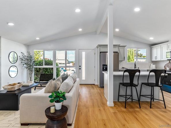 2682 Harcourt Dr, San Diego CA 92123